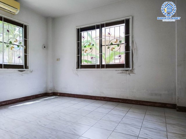 *****บ้านเดี่ยวมือสองนนทบุรี ม.เฟื่องสุข3 กาญจนาภิเษก เนื้อที่กว้างขวางถึง 68.4 ตร.ว. ฟังก์ชัน 3 ห้องนอน 2 ห้องน้ำ 1 ที่จอดรถ บนทำเลแห่งการเดินทาง ใกล้เซ็นทรัลเวสต์เกต และรถไฟฟ้าสายสีม่วง "สถานีคลองบางไผ่" จองด่วน! ห้ามพลาด!